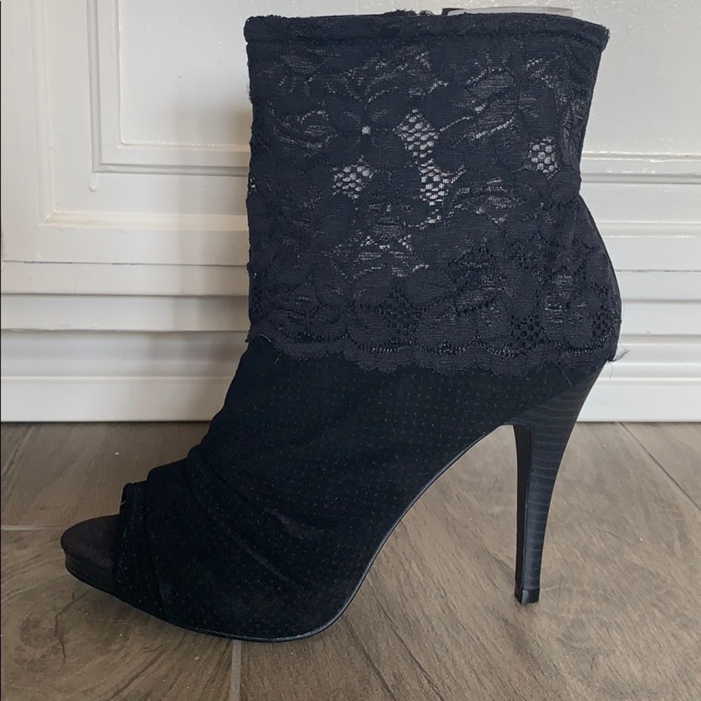 Fergie Footwear Women’s Shoes 8 M Bootie
